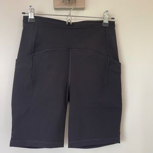 EUC Lululemon HR Swift Speed 8" Shorts - Black